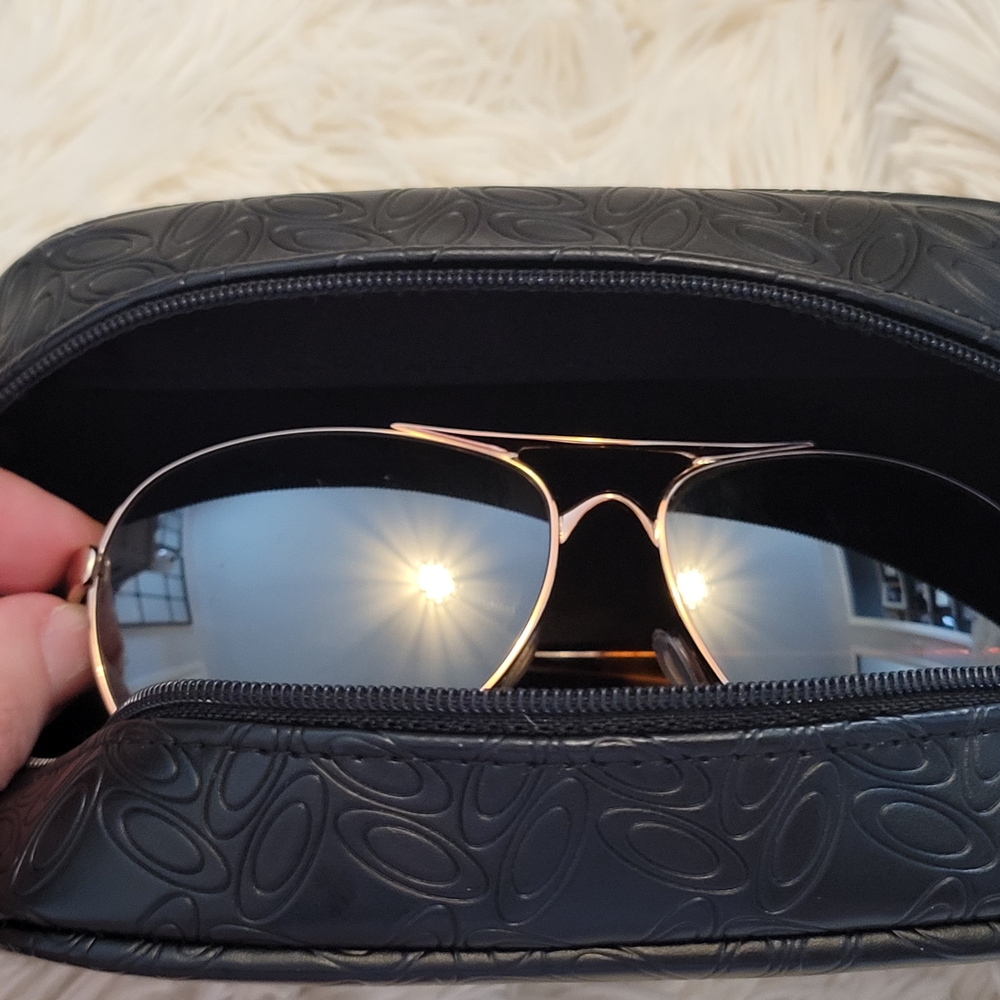 Oakley Gold and Black Sunglasses Womens Aviator Sunglasses With Oakley Case